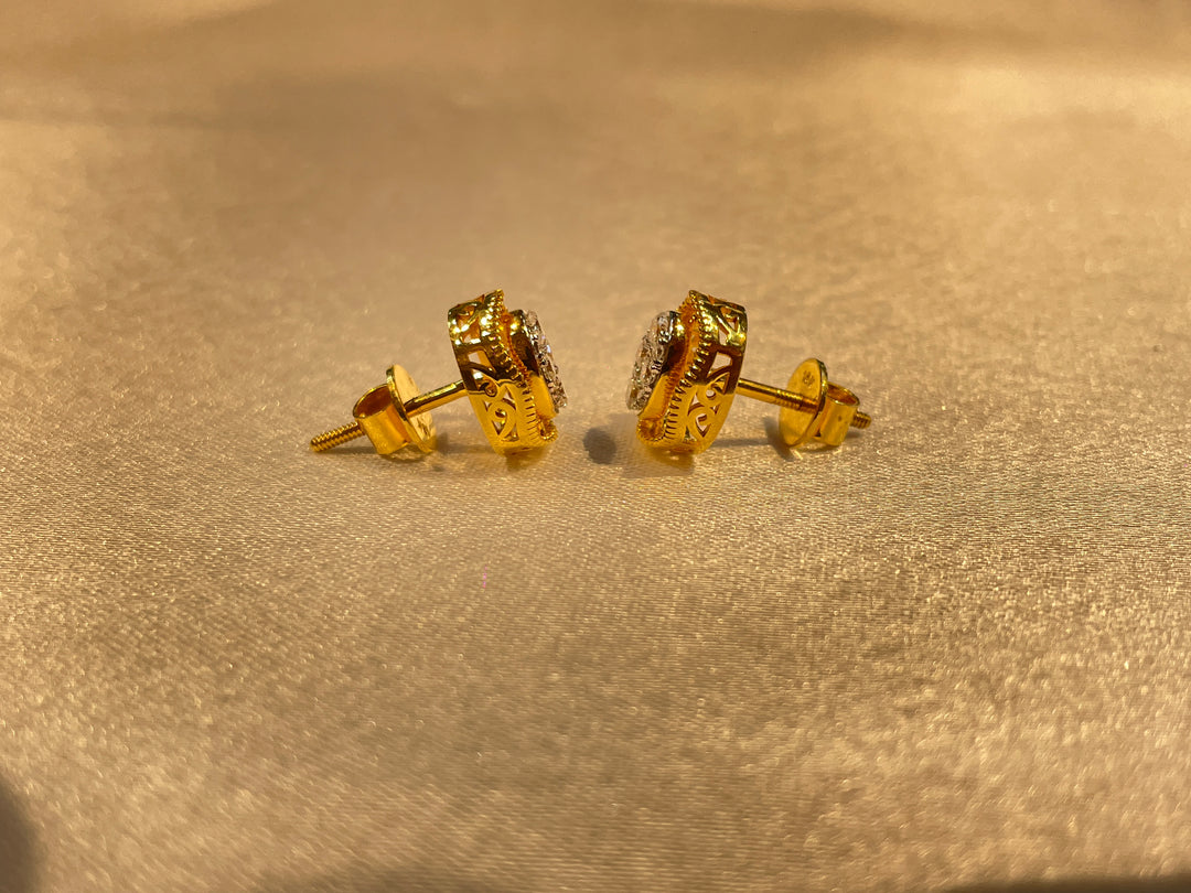 EARRING