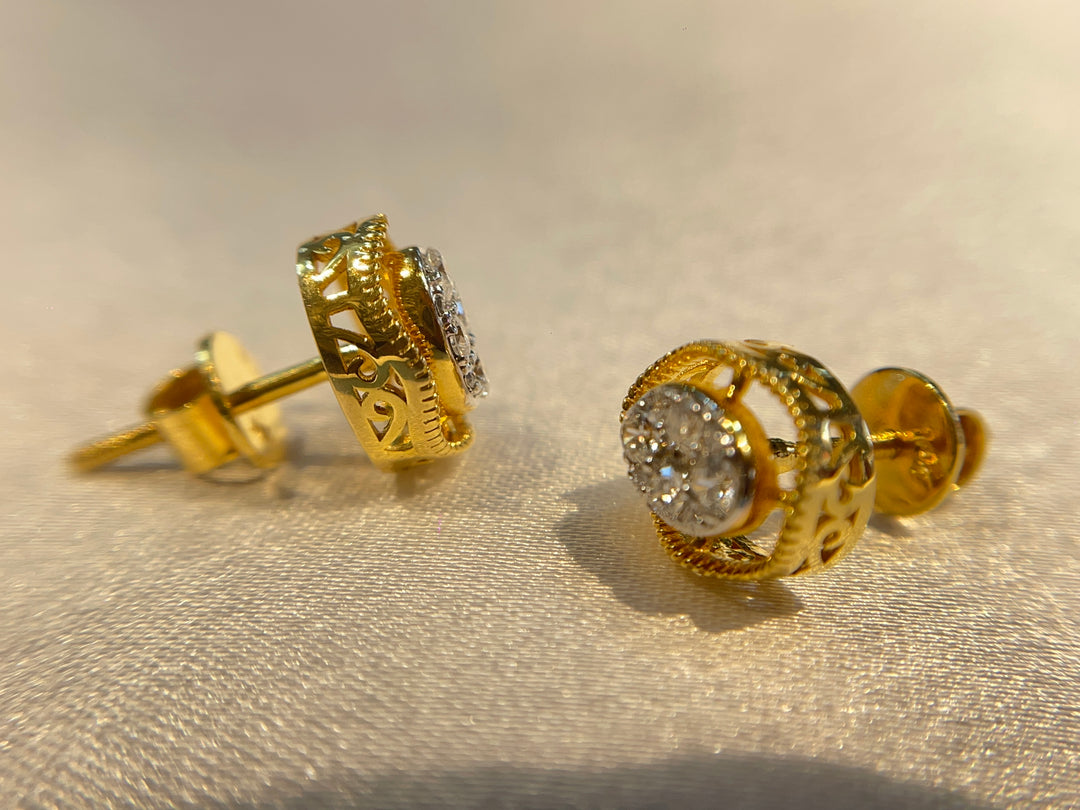 EARRING